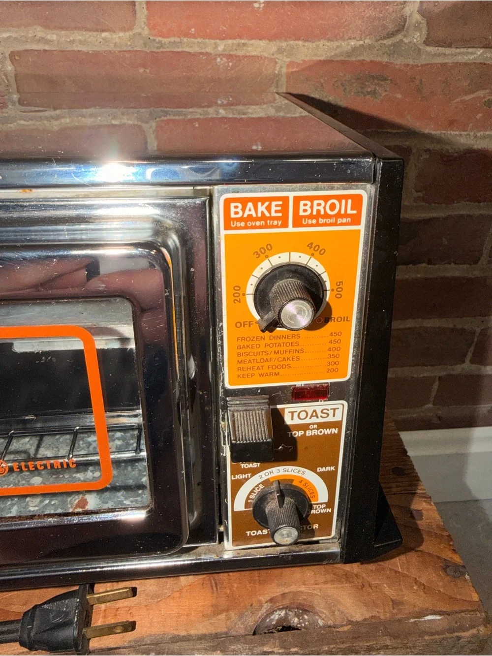 Vintage Toast-R-Oven Countertop Toaster Oven with Orange Accents